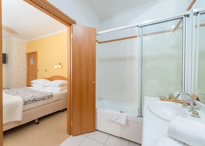 Hotel Hamurana 4*